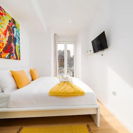 Gasthuis With Ac And Private Wc - Intendente Metro Station Lissabon